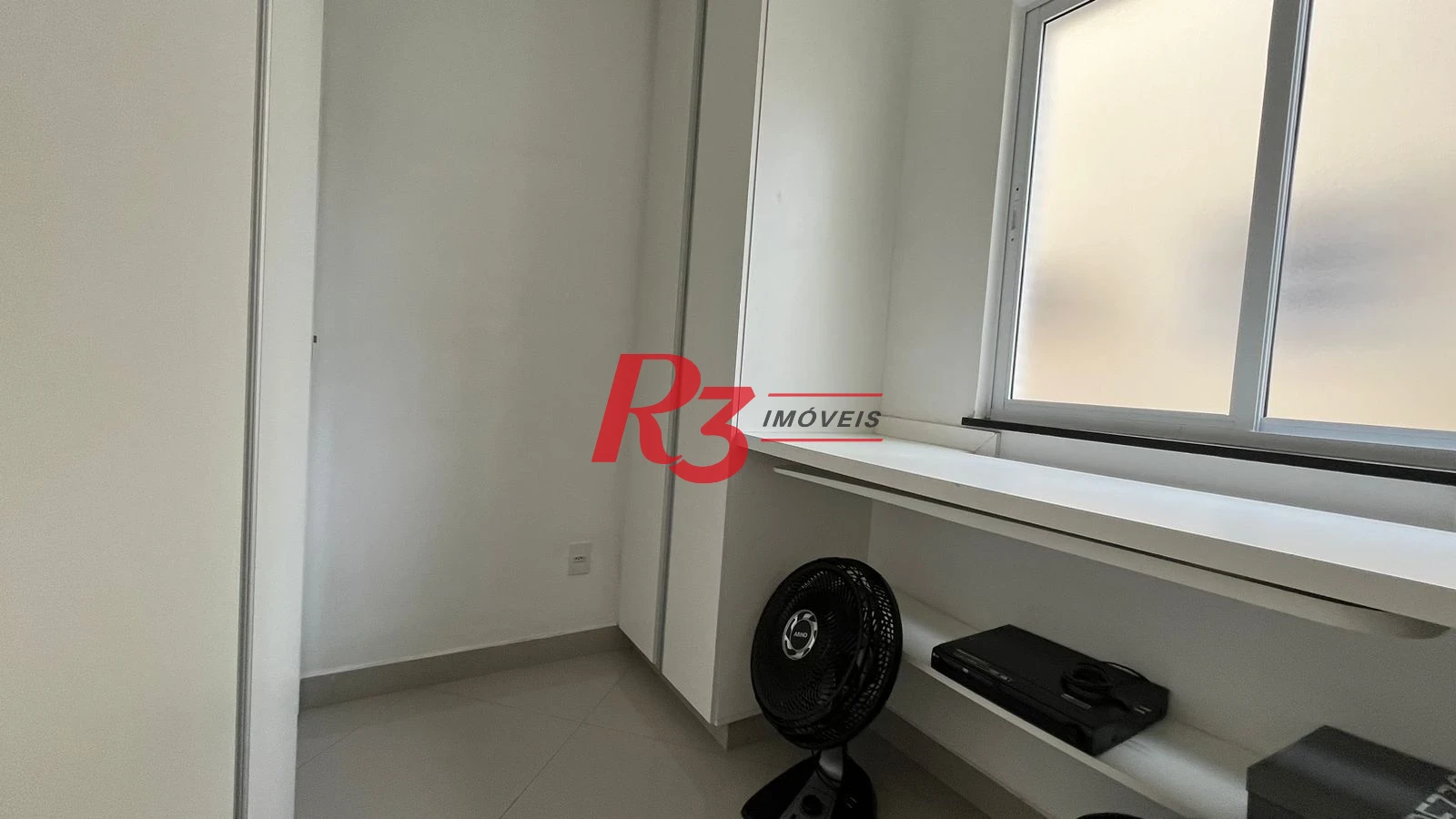 Casa com 4 dormitórios à venda, 370 m² por R$ 2.650.000,00 - Ponta da Praia - Santos/SP