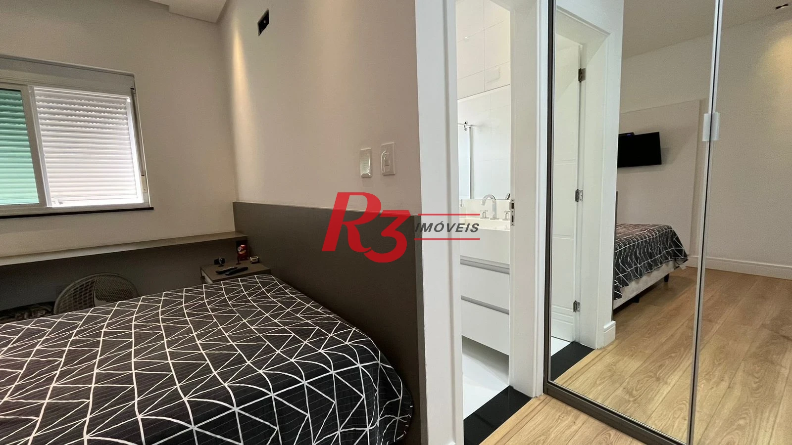Casa com 4 dormitórios à venda, 370 m² por R$ 2.650.000,00 - Ponta da Praia - Santos/SP