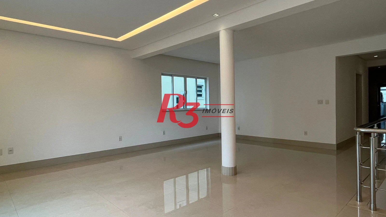 Casa com 4 dormitórios à venda, 370 m² por R$ 2.650.000,00 - Ponta da Praia - Santos/SP