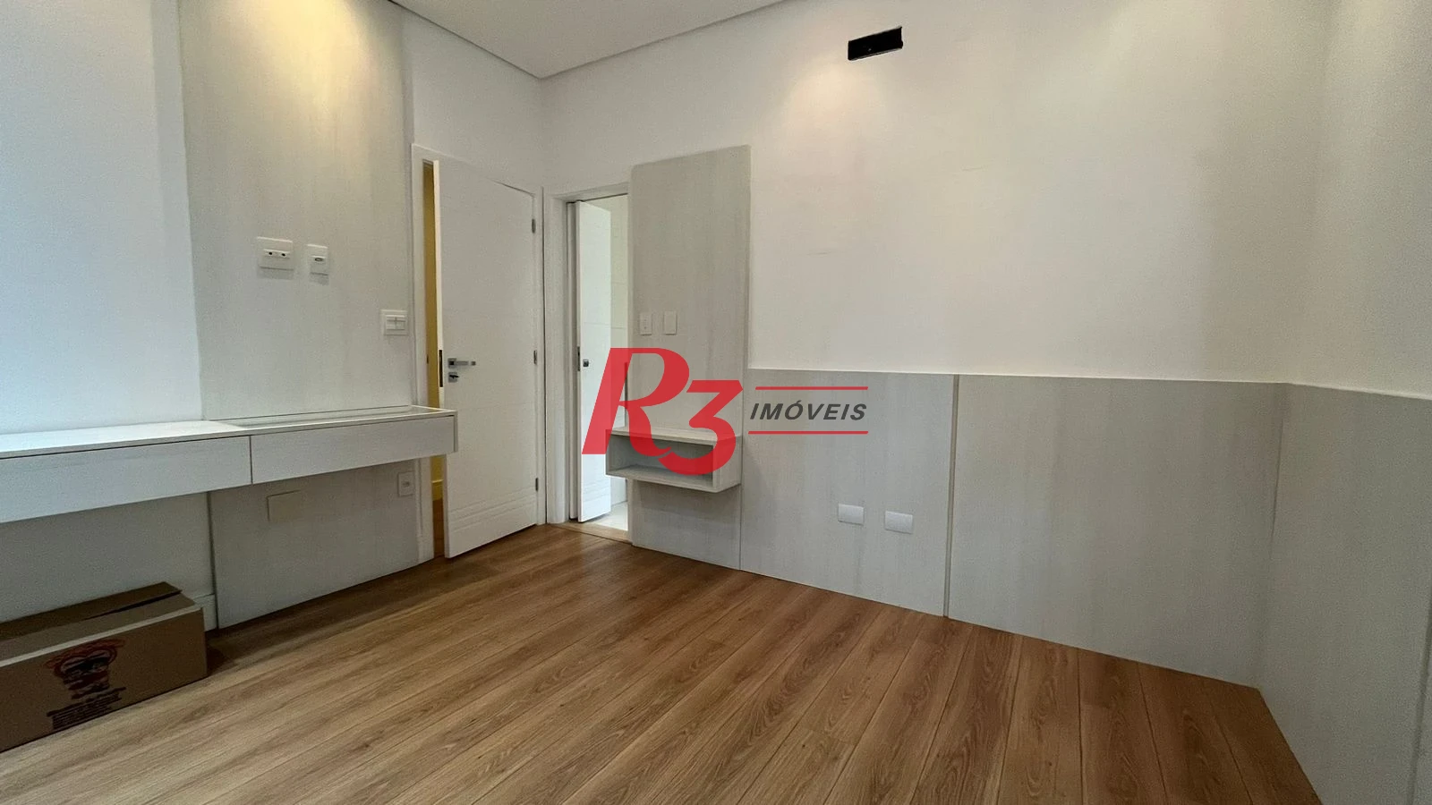 Casa com 4 dormitórios à venda, 370 m² por R$ 2.650.000,00 - Ponta da Praia - Santos/SP