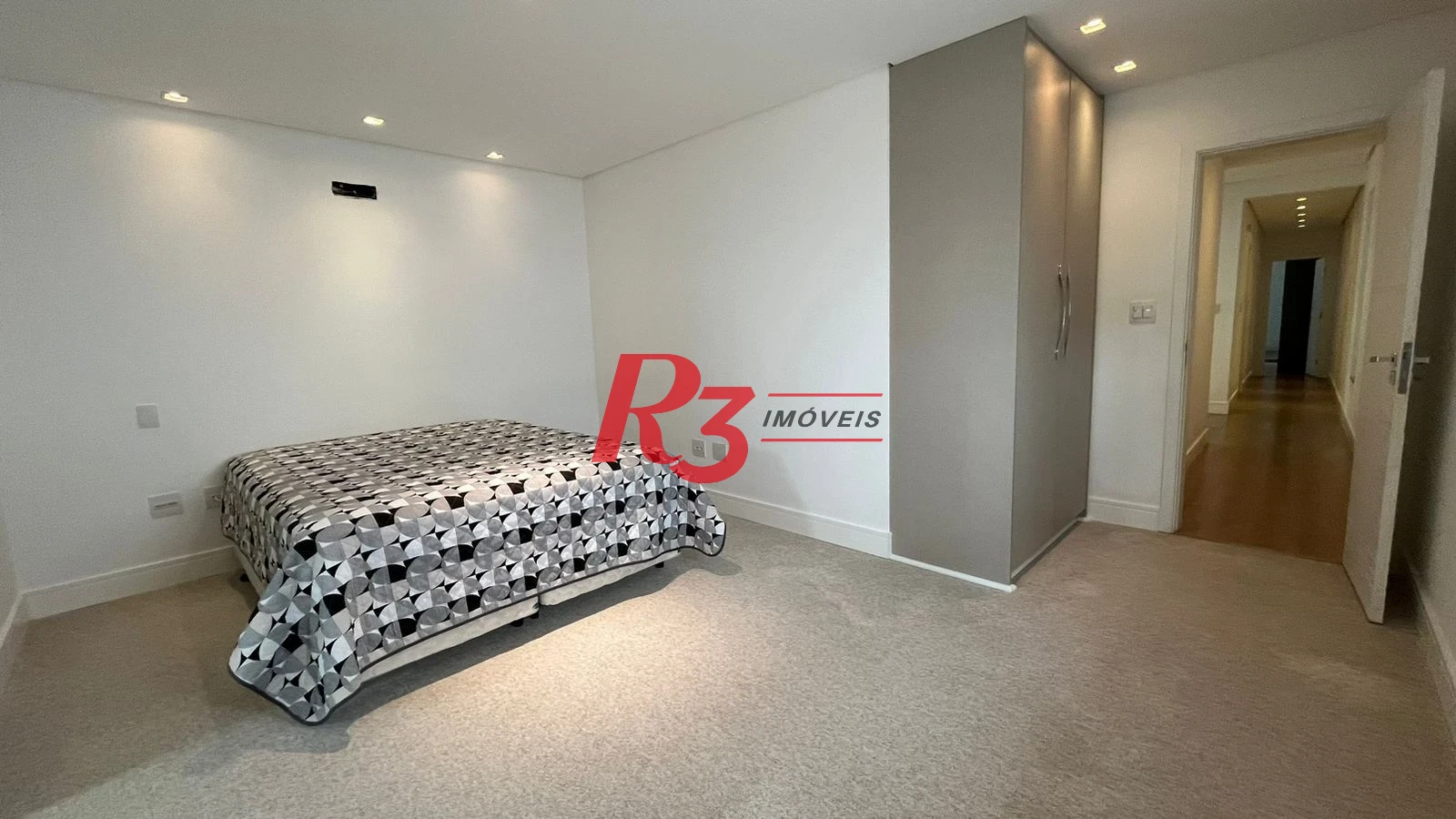 Casa com 4 dormitórios à venda, 370 m² por R$ 2.650.000,00 - Ponta da Praia - Santos/SP