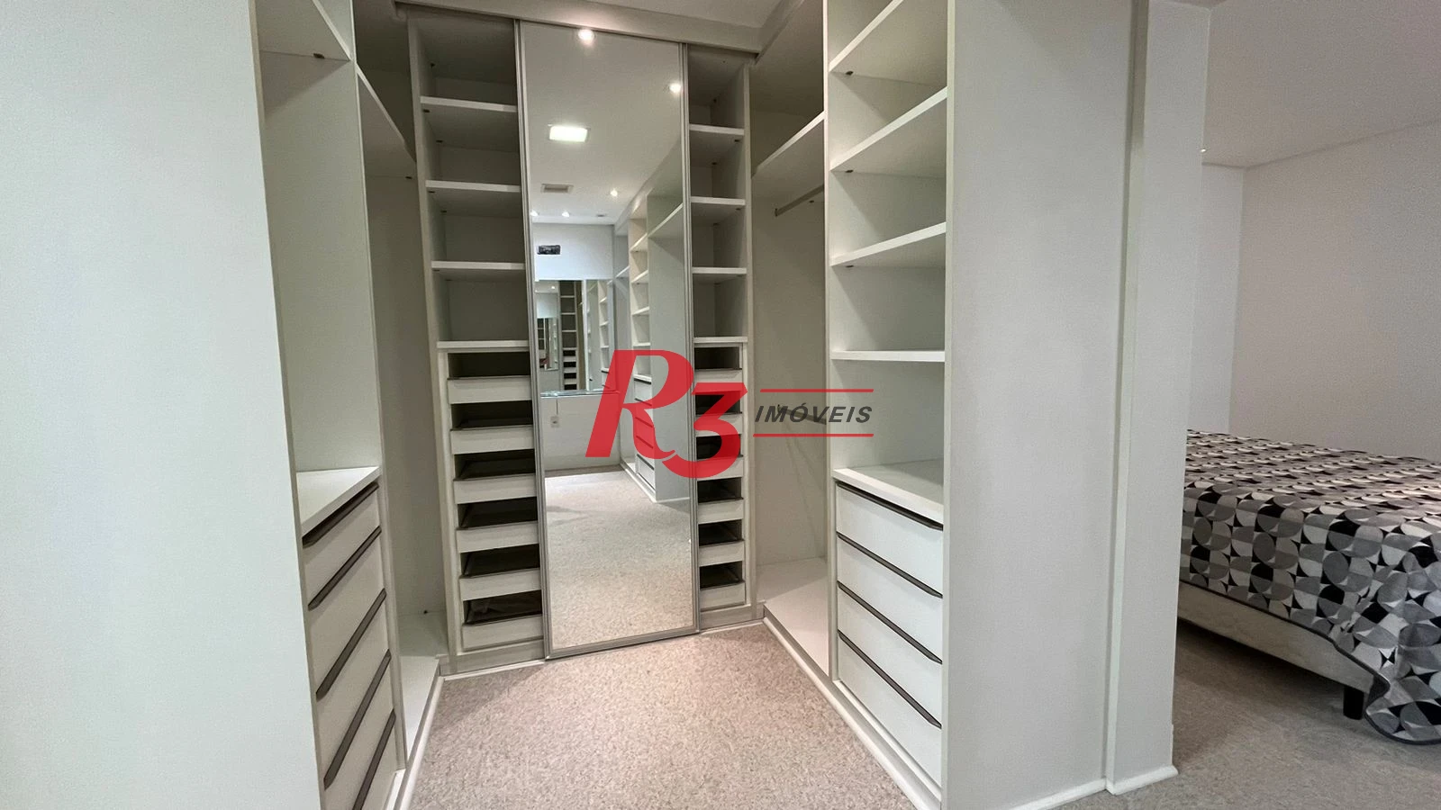 Casa com 4 dormitórios à venda, 370 m² por R$ 2.650.000,00 - Ponta da Praia - Santos/SP