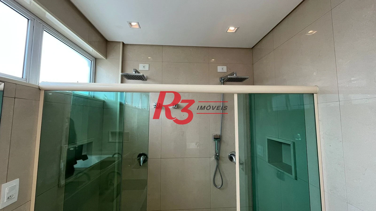 Casa com 4 dormitórios à venda, 370 m² por R$ 2.650.000,00 - Ponta da Praia - Santos/SP