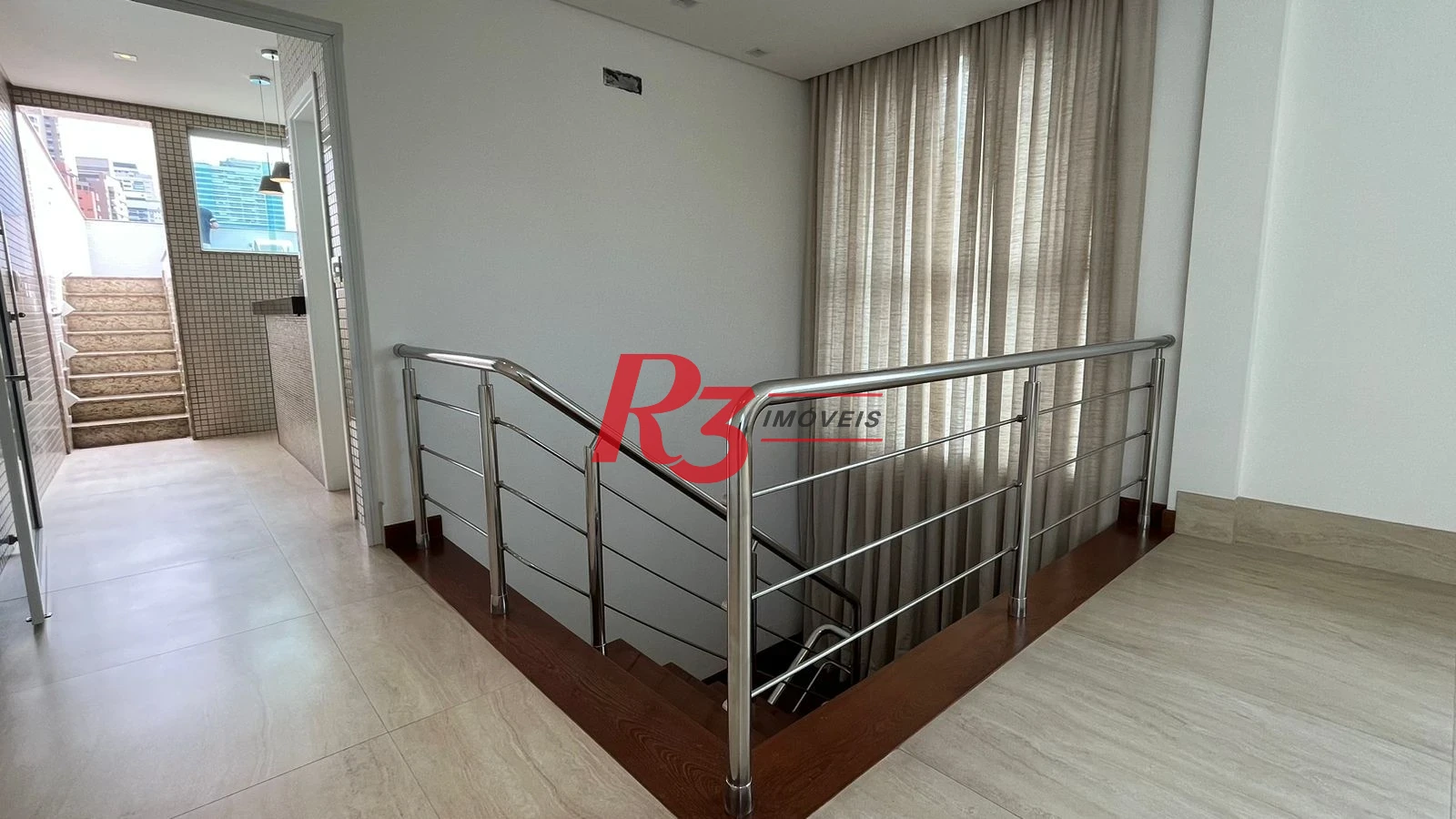 Casa com 4 dormitórios à venda, 370 m² por R$ 2.650.000,00 - Ponta da Praia - Santos/SP