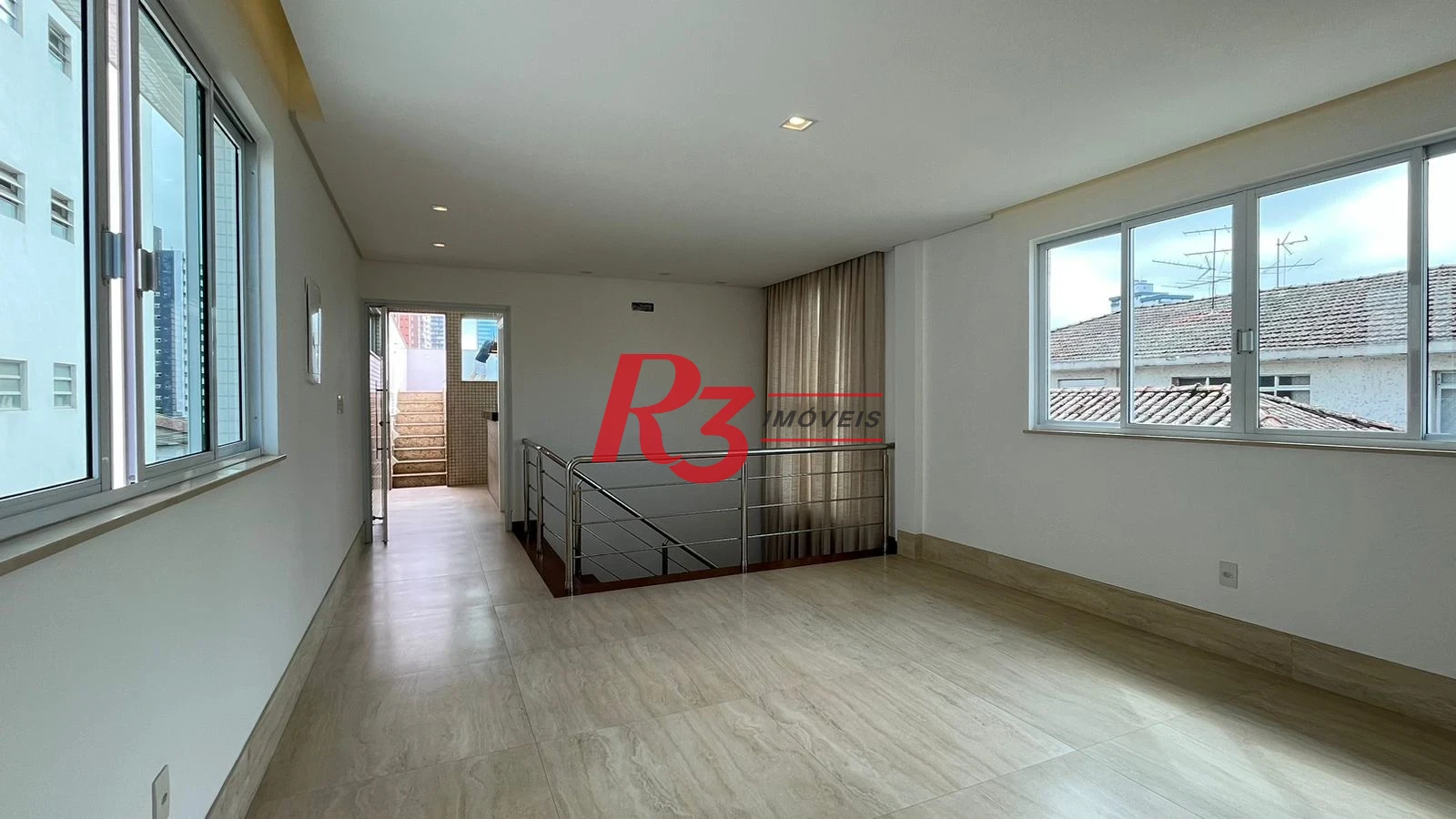 Casa com 4 dormitórios à venda, 370 m² por R$ 2.650.000,00 - Ponta da Praia - Santos/SP