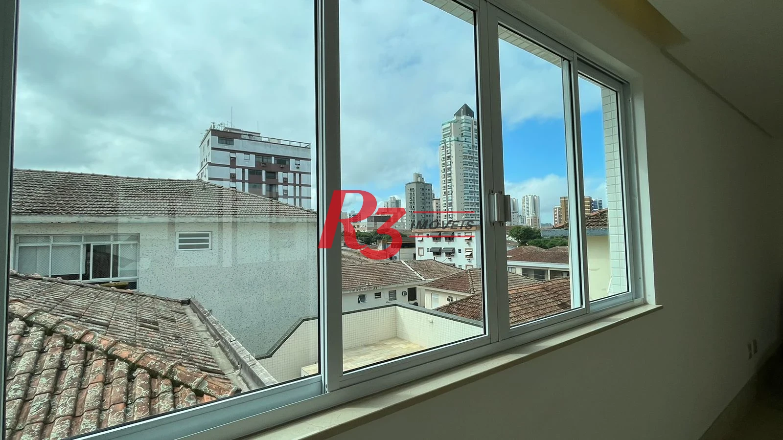Casa com 4 dormitórios à venda, 370 m² por R$ 2.650.000,00 - Ponta da Praia - Santos/SP