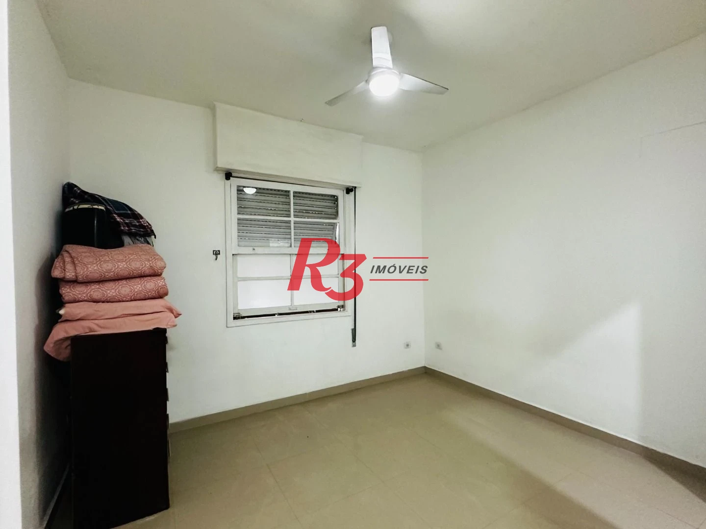 Kitnet com 1 dormitório à venda, 32 m² por R$ 300.000,00 - Embaré - Santos/SP