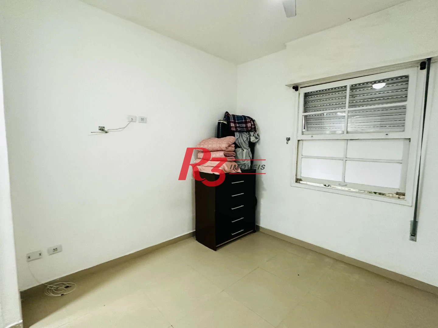Kitnet com 1 dormitório à venda, 32 m² por R$ 300.000,00 - Embaré - Santos/SP