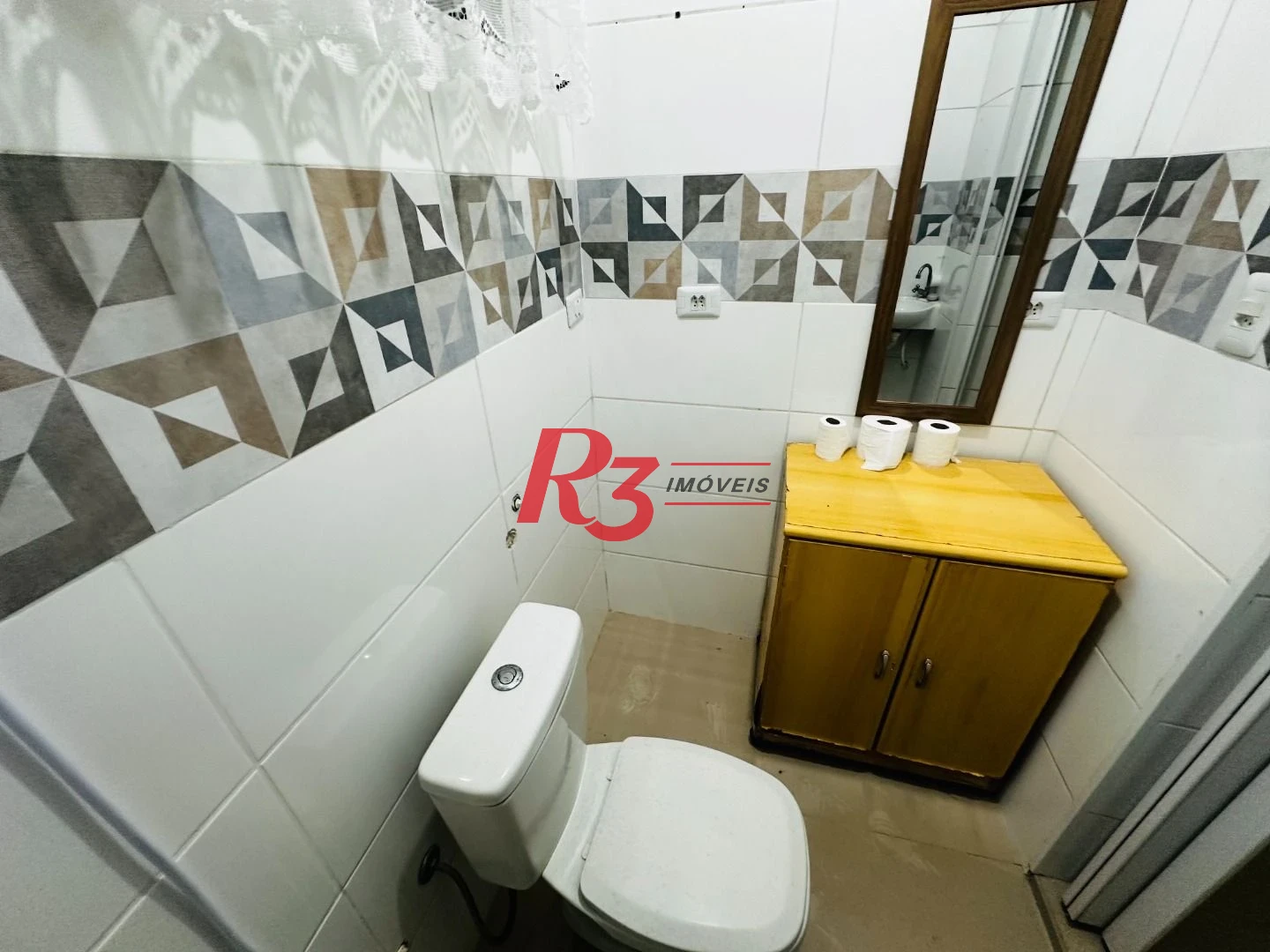 Kitnet com 1 dormitório à venda, 32 m² por R$ 300.000,00 - Embaré - Santos/SP