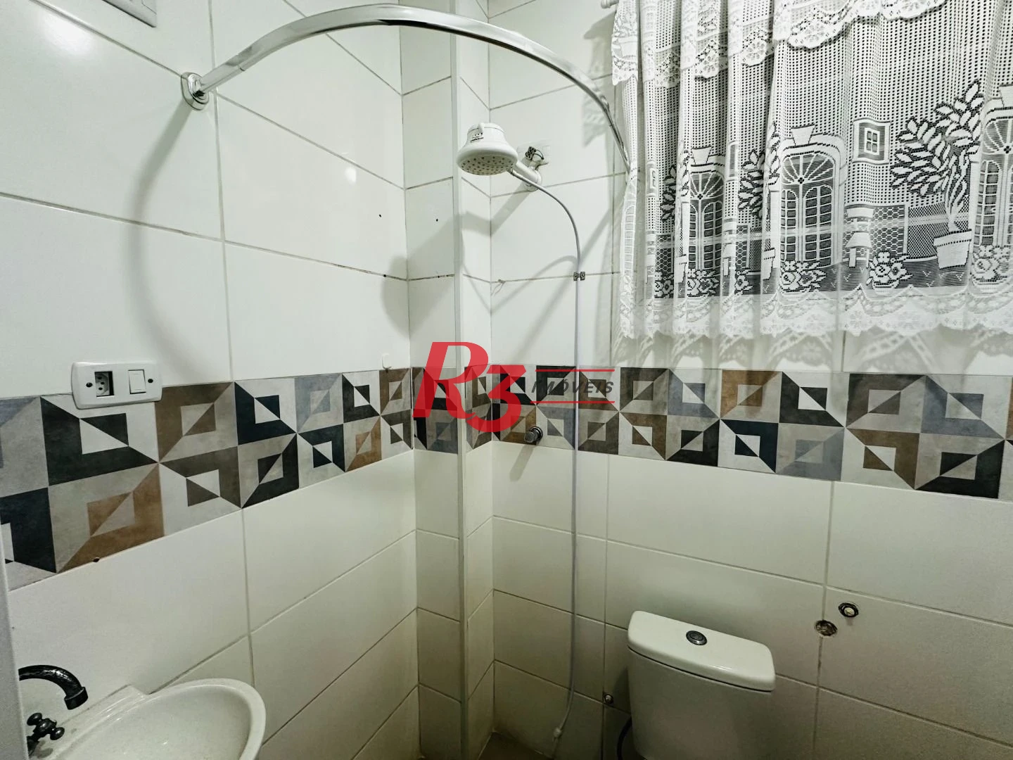 Kitnet com 1 dormitório à venda, 32 m² por R$ 300.000,00 - Embaré - Santos/SP