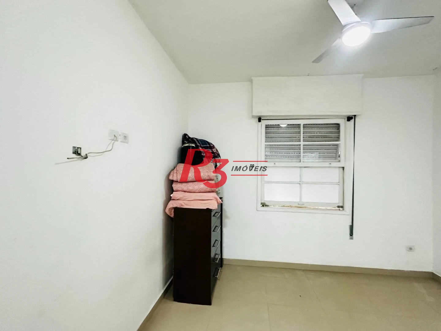 Kitnet com 1 dormitório à venda, 32 m² por R$ 300.000,00 - Embaré - Santos/SP