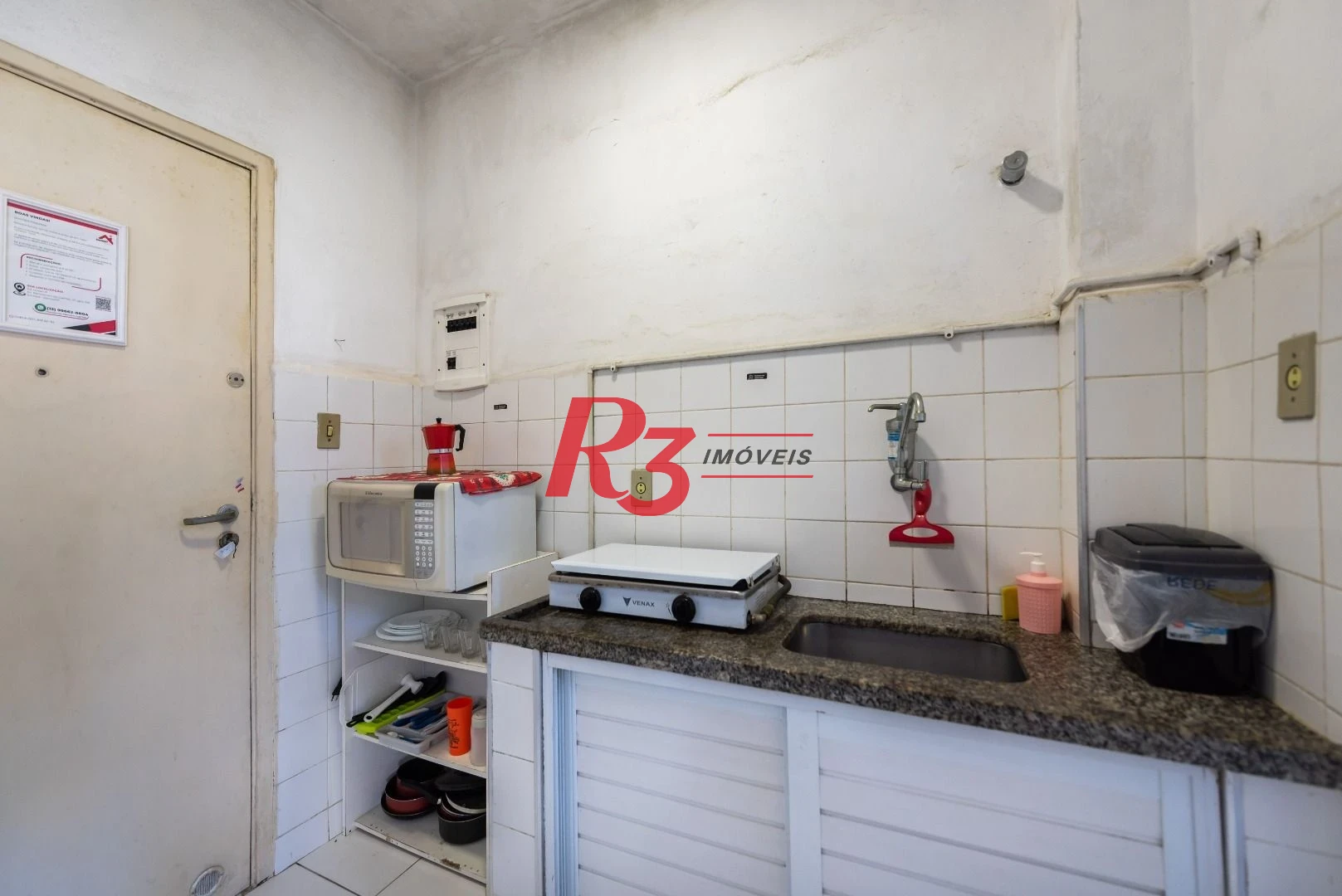 Kitnet com 1 dormitório para alugar, 31 m² por R$ 3.000,00/mês - Embaré - Santos/SP