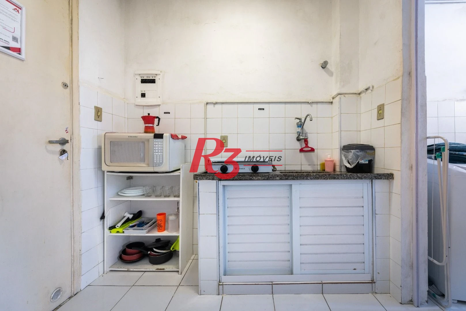 Kitnet com 1 dormitório para alugar, 31 m² por R$ 3.000,00/mês - Embaré - Santos/SP