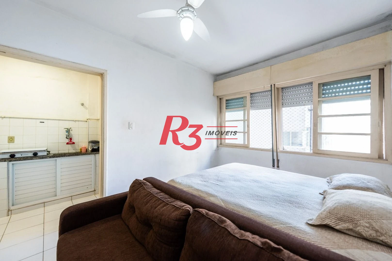 Kitnet com 1 dormitório para alugar, 31 m² por R$ 3.000,00/mês - Embaré - Santos/SP
