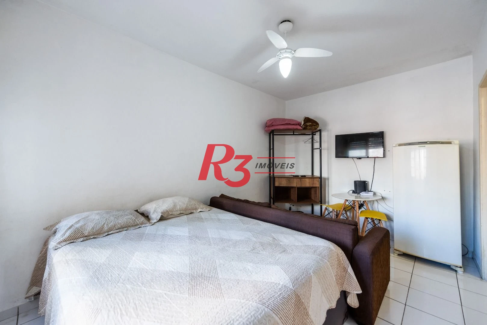 Kitnet com 1 dormitório para alugar, 31 m² por R$ 3.000,00/mês - Embaré - Santos/SP