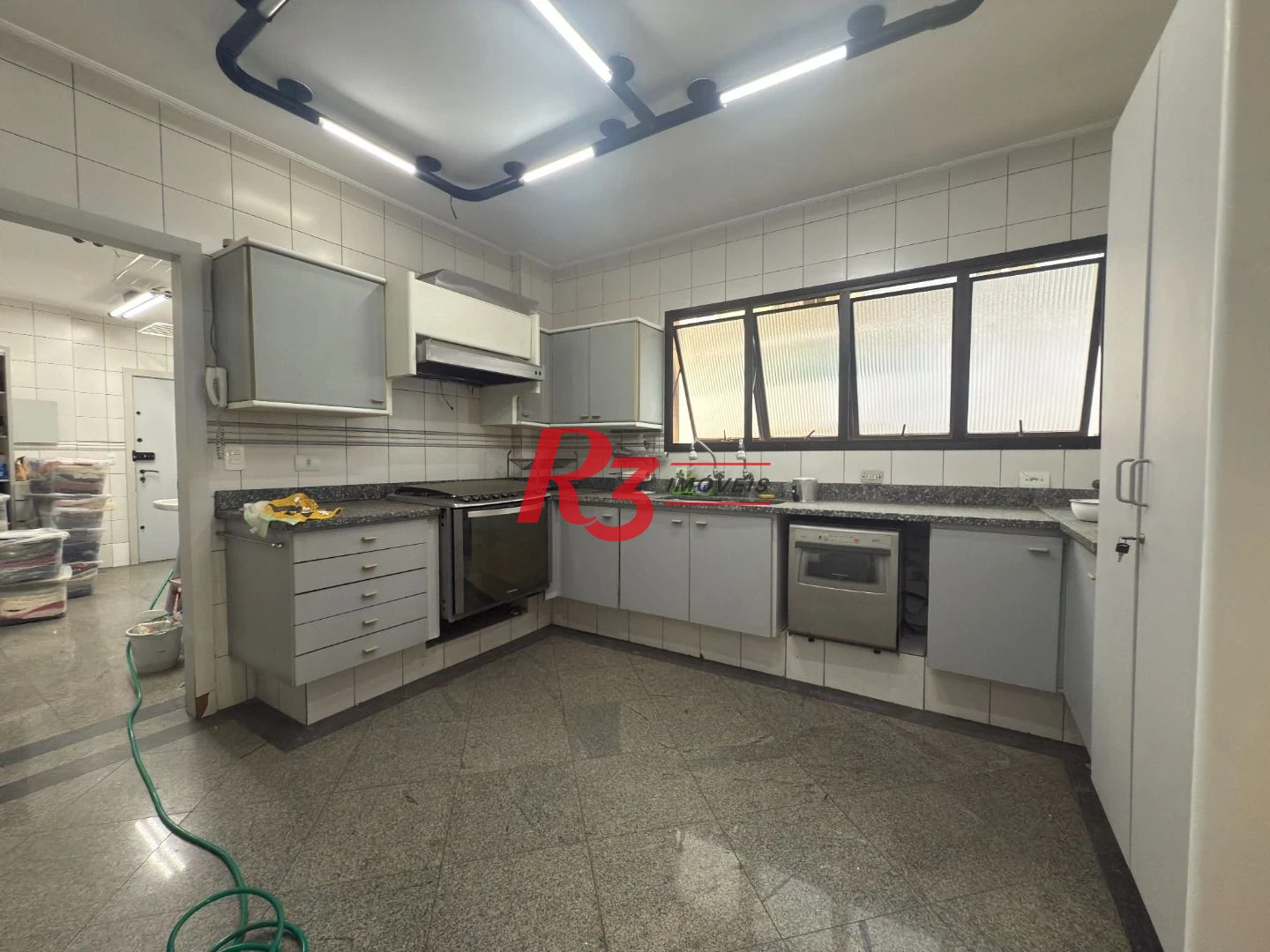 Apartamento com 4 dormitórios à venda, 267 m² por R$ 1.700.000,00 - Boqueirão - Santos/SP