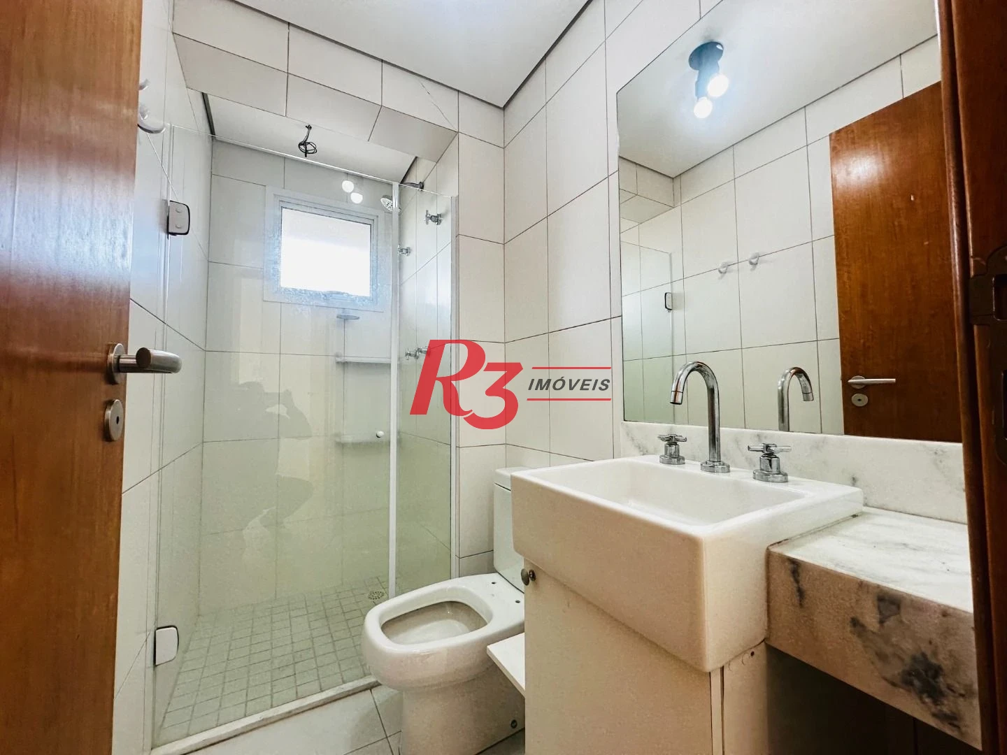 Apartamento com 2 dormitórios para alugar, 59 m² por R$ 5.233,97/mês - Vila Matias - Santos/SP