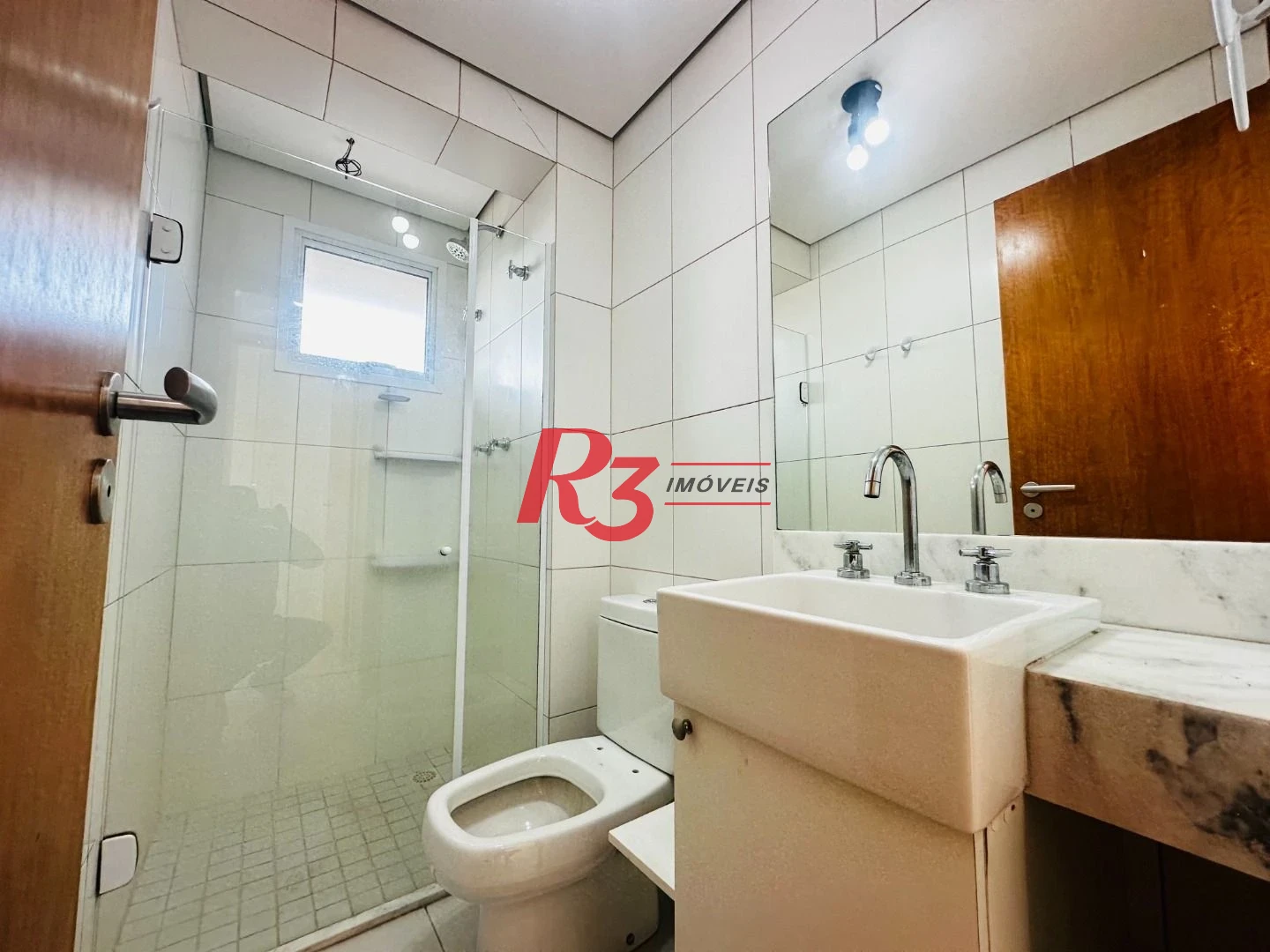 Apartamento com 2 dormitórios para alugar, 59 m² por R$ 5.233,97/mês - Vila Matias - Santos/SP