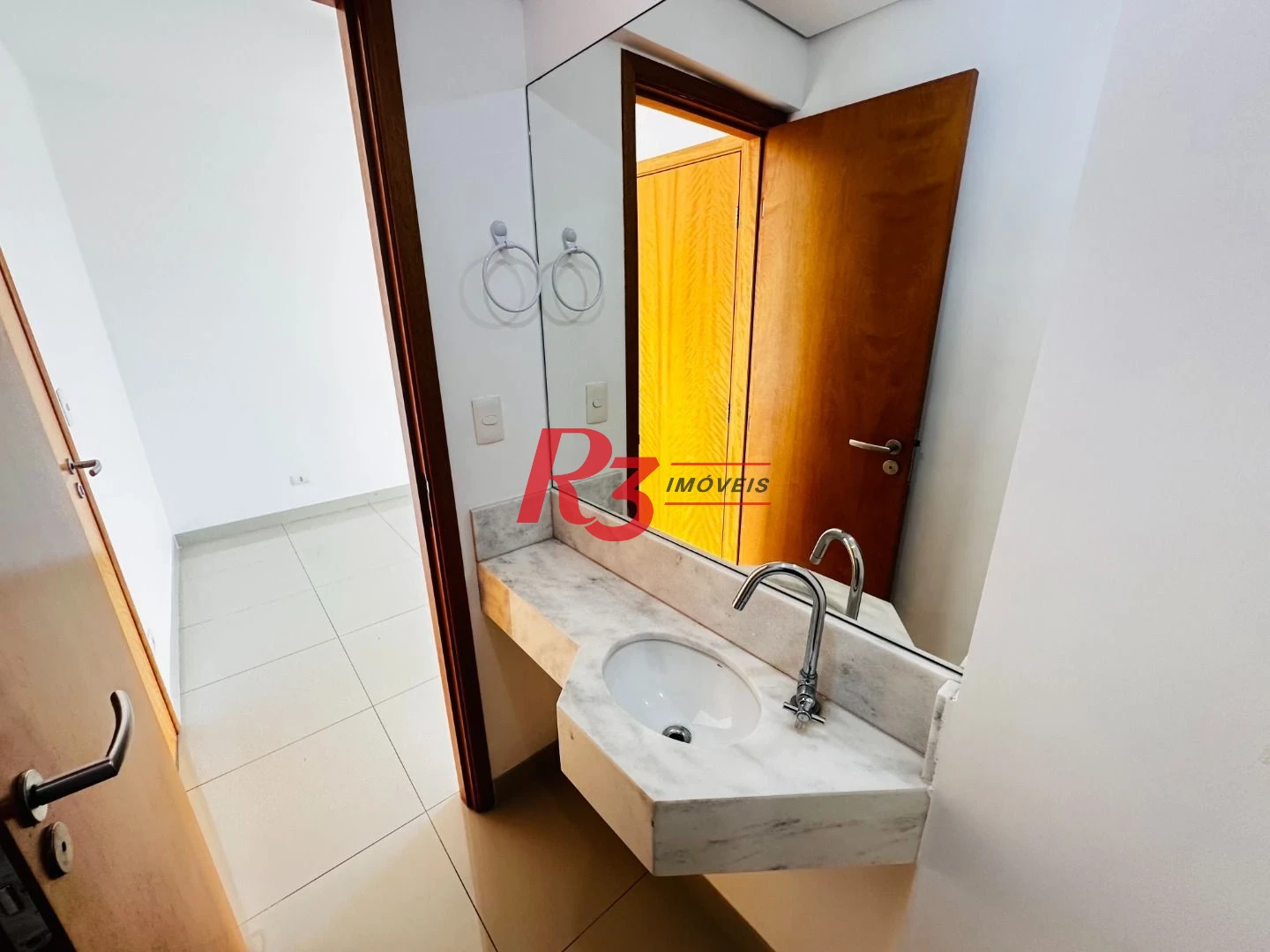 Apartamento com 2 dormitórios para alugar, 59 m² por R$ 5.233,97/mês - Vila Matias - Santos/SP