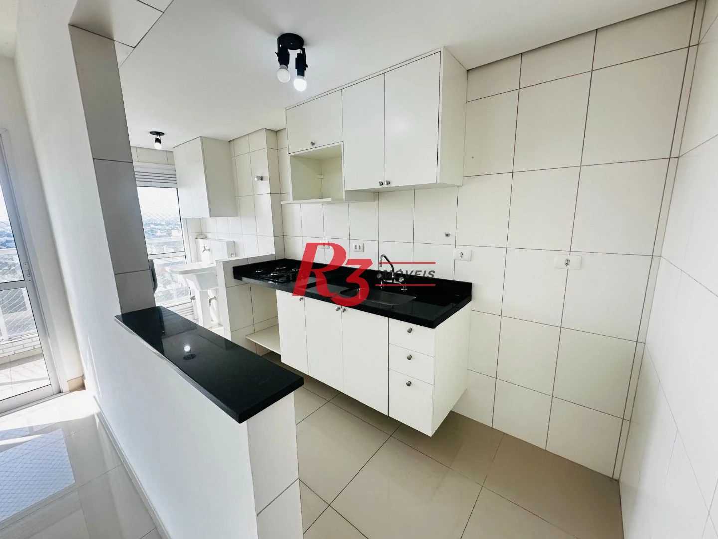 Apartamento com 2 dormitórios para alugar, 59 m² por R$ 5.233,97/mês - Vila Matias - Santos/SP