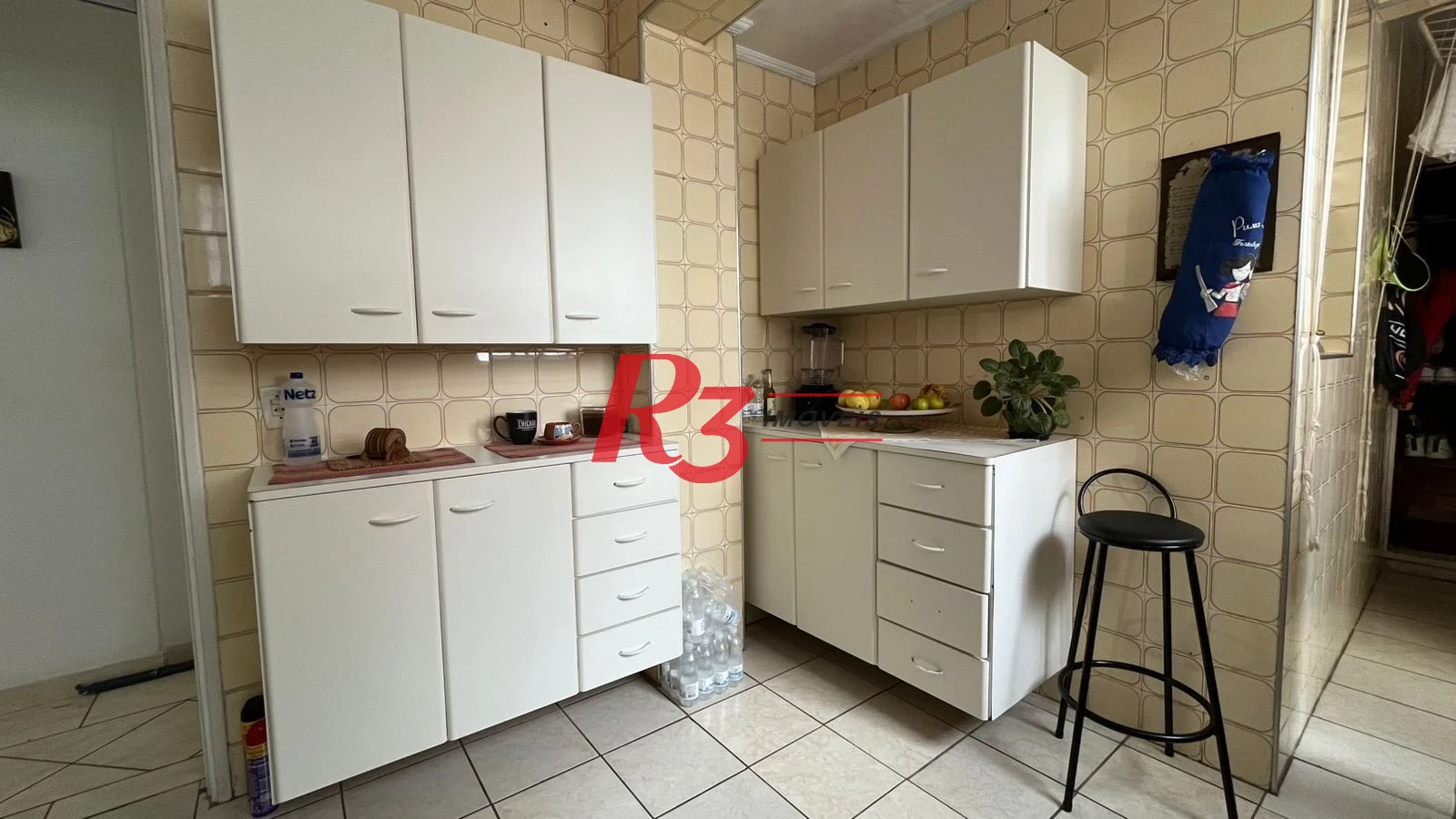 Apartamento com 2 dormitórios à venda, 75 m² por R$ 550.000,00 - Gonzaga - Santos/SP