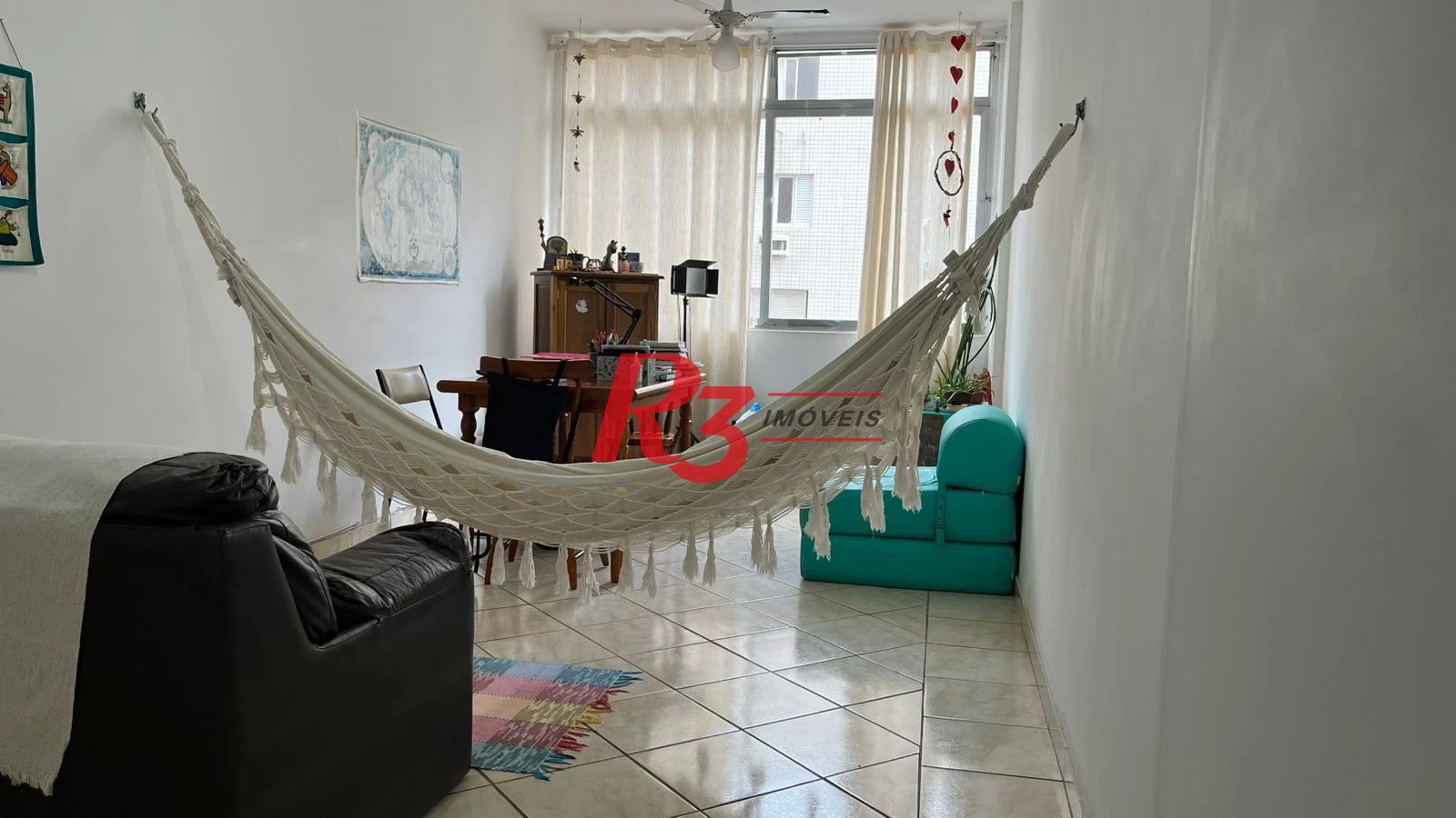 Apartamento com 2 dormitórios à venda, 75 m² por R$ 550.000,00 - Gonzaga - Santos/SP
