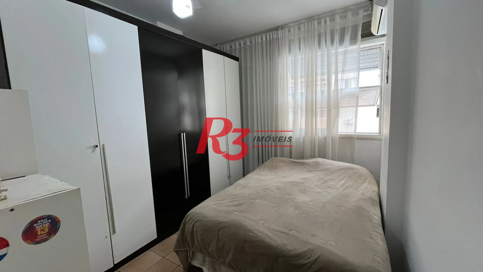 Apartamento com 2 dormitórios à venda, 75 m² por R$ 550.000,00 - Gonzaga - Santos/SP