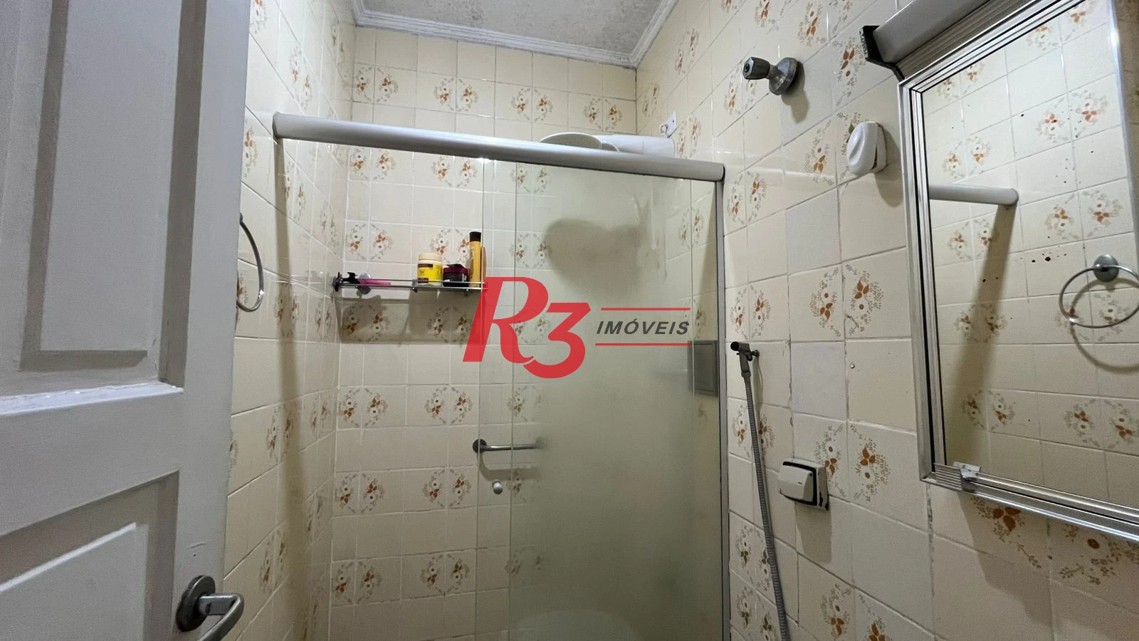 Apartamento com 2 dormitórios à venda, 75 m² por R$ 550.000,00 - Gonzaga - Santos/SP