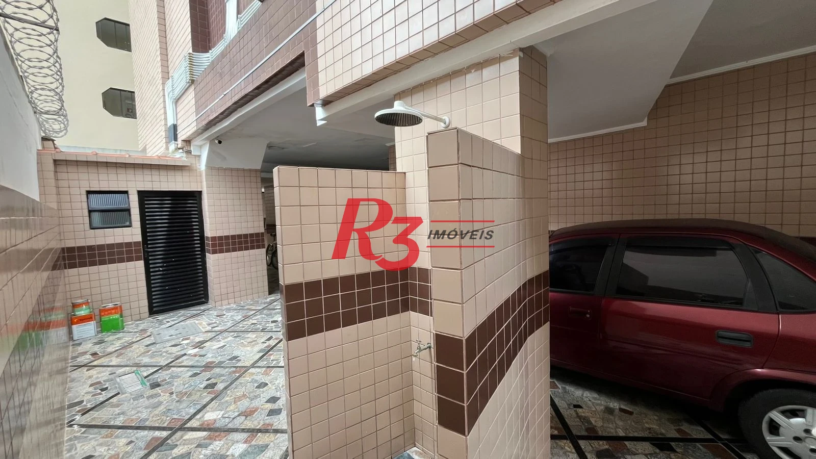 Apartamento com 2 dormitórios à venda, 75 m² por R$ 550.000,00 - Gonzaga - Santos/SP