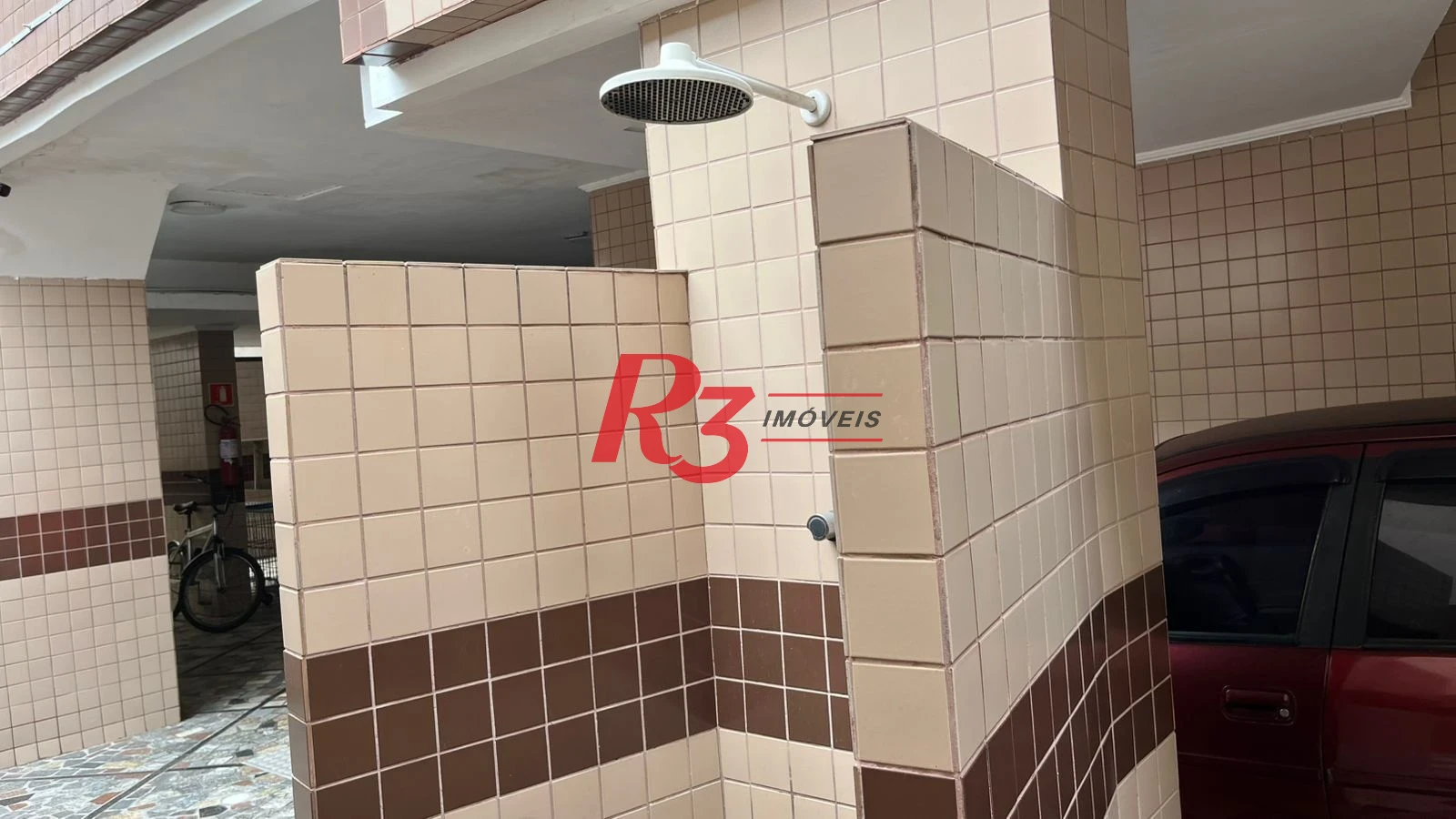 Apartamento com 2 dormitórios à venda, 75 m² por R$ 550.000,00 - Gonzaga - Santos/SP
