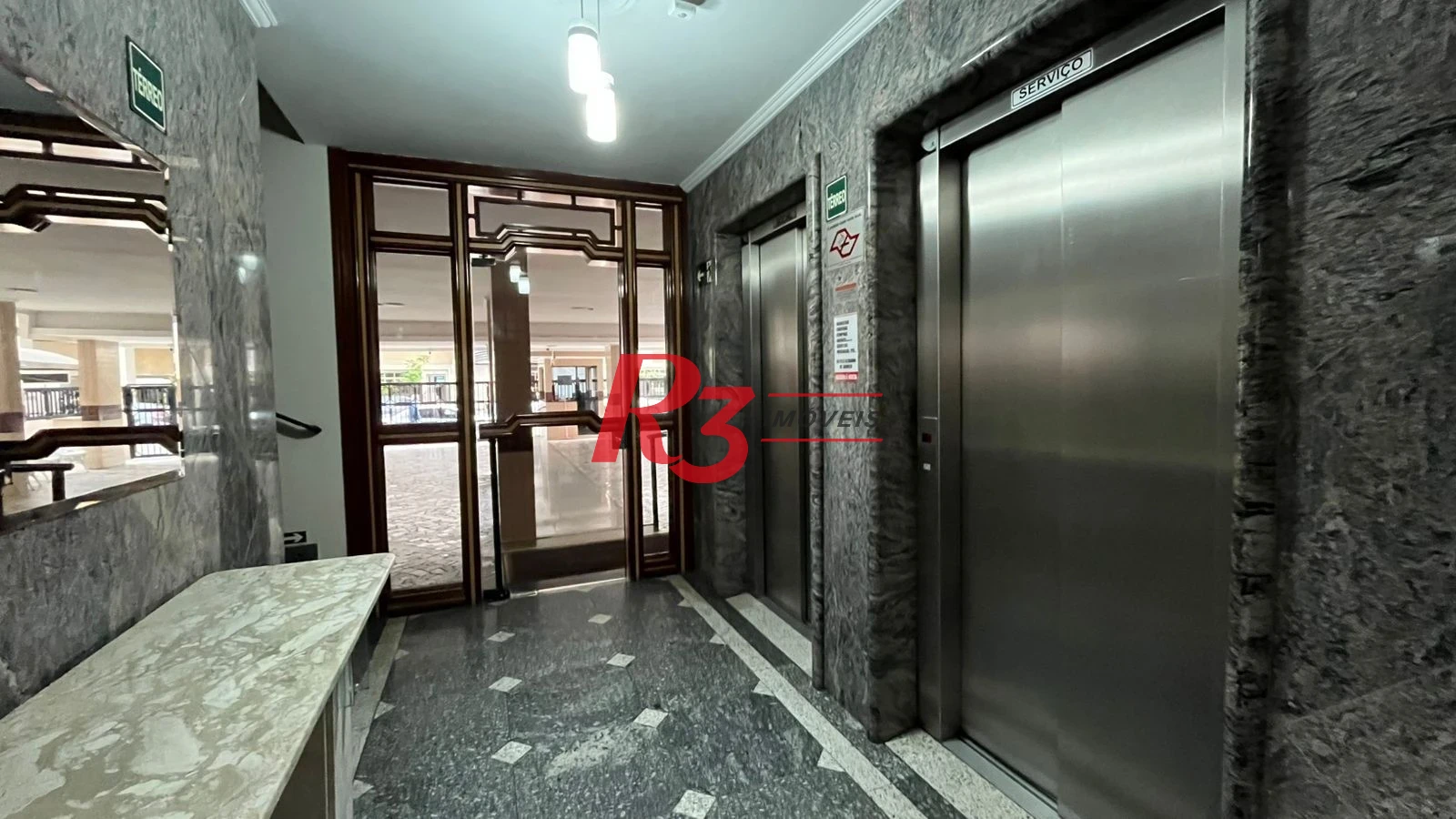 Apartamento com 2 dormitórios à venda, 75 m² por R$ 550.000,00 - Gonzaga - Santos/SP