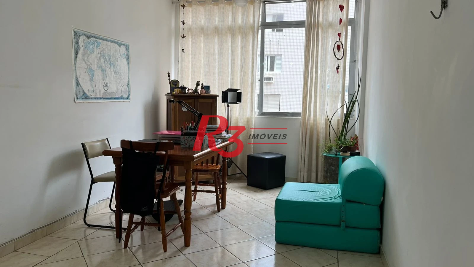 Apartamento com 2 dormitórios à venda, 75 m² por R$ 550.000,00 - Gonzaga - Santos/SP
