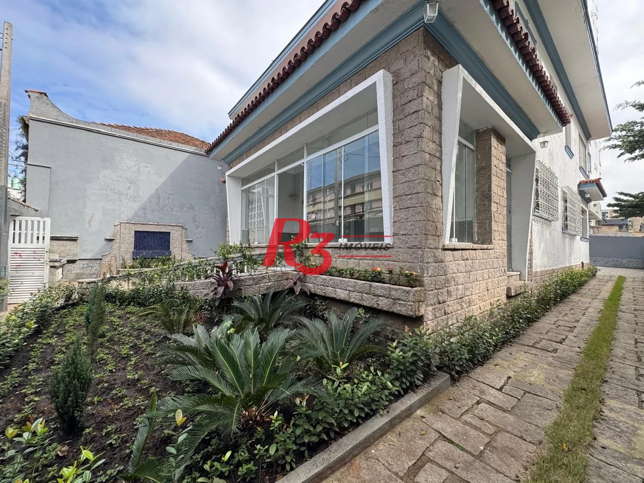 Sobrado para alugar, 336 m² por R$ 15.000,00/mês - Vila Matias - Santos/SP