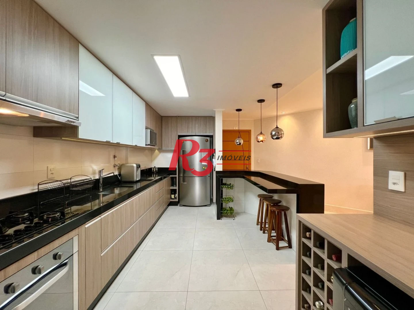 Apartamento com 2 dormitórios à venda, 96 m² por R$ 920.000,00 - Canto do Forte - Praia Grande/SP