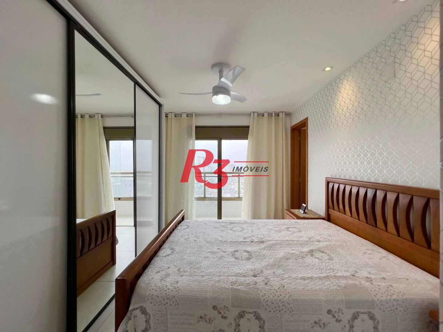Apartamento com 2 dormitórios à venda, 96 m² por R$ 920.000,00 - Canto do Forte - Praia Grande/SP