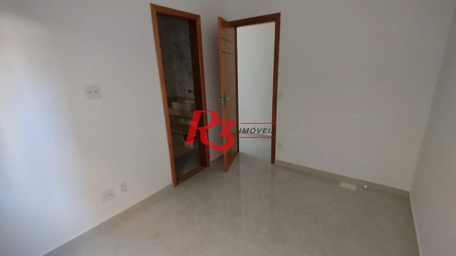 Casa com 3 dormitórios à venda, 100 m² por R$ 1.022.000,00 - Embaré - Santos/SP