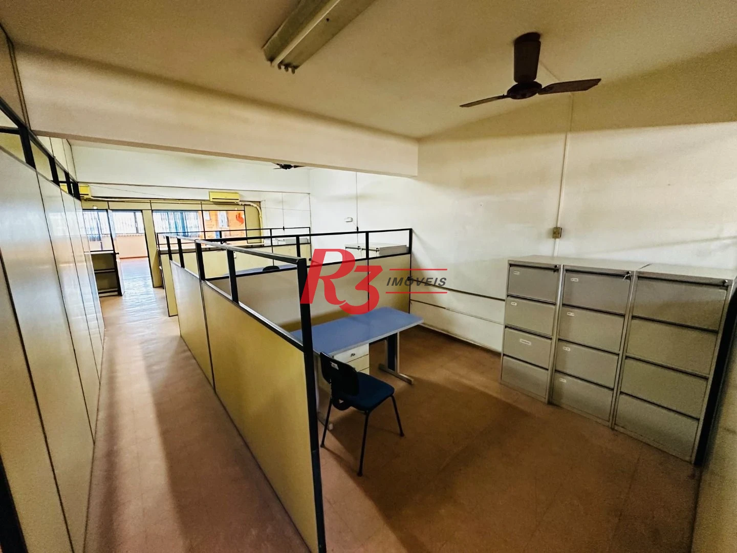 Prédio para alugar, 600 m² - Paquetá - Santos/SP
