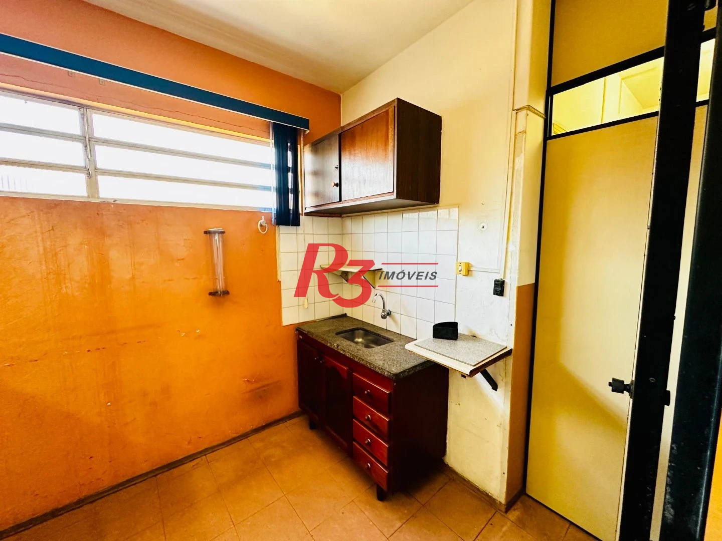 Prédio para alugar, 600 m² - Paquetá - Santos/SP