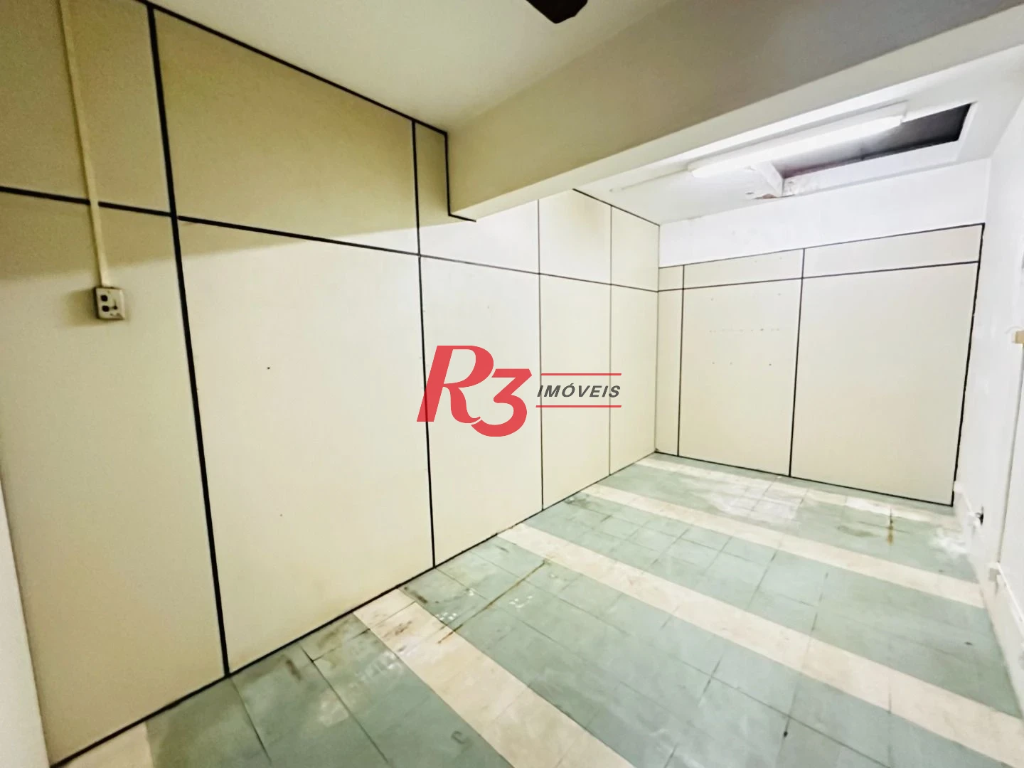 Prédio para alugar, 600 m² - Paquetá - Santos/SP