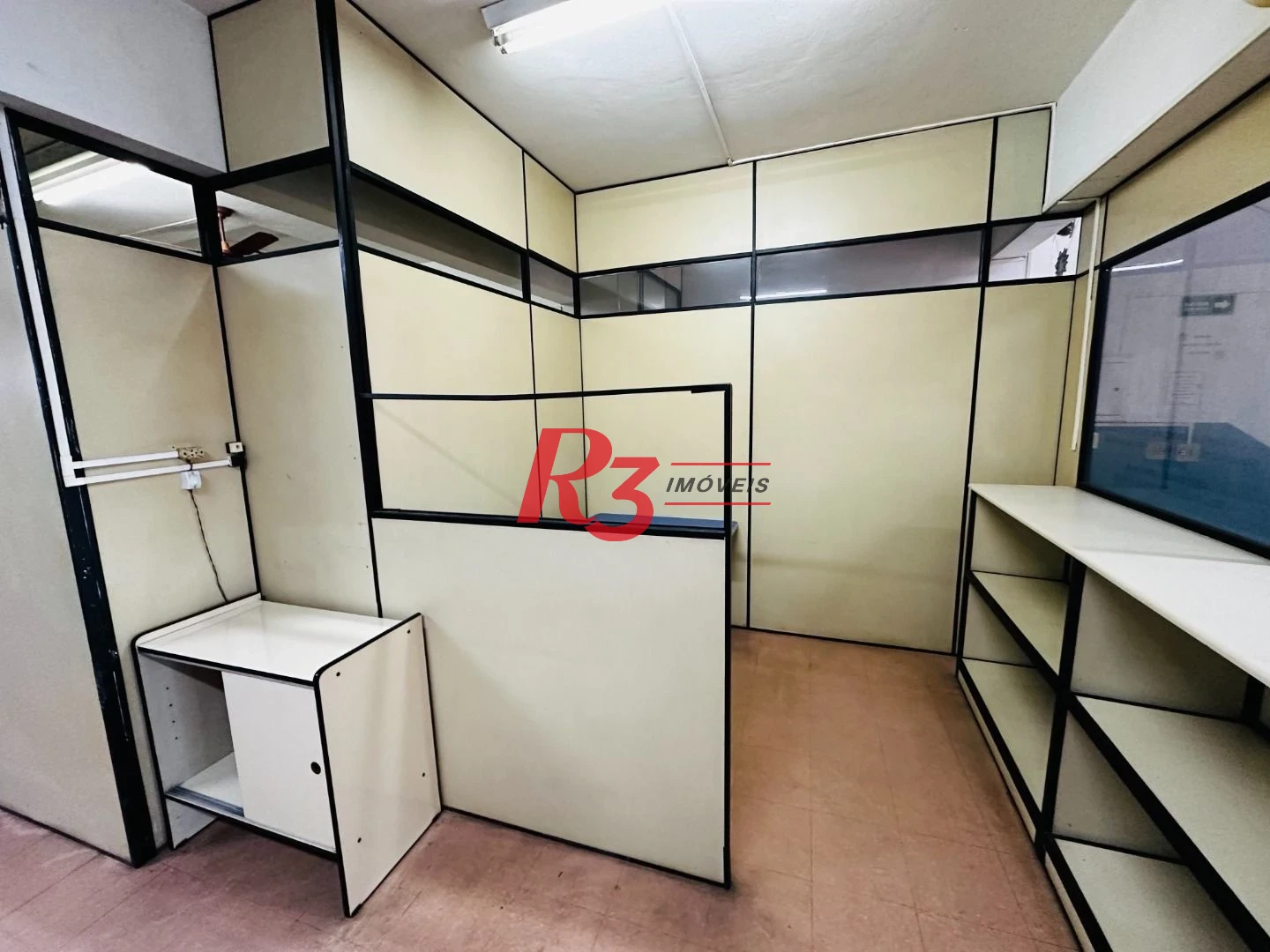 Prédio para alugar, 600 m² - Paquetá - Santos/SP