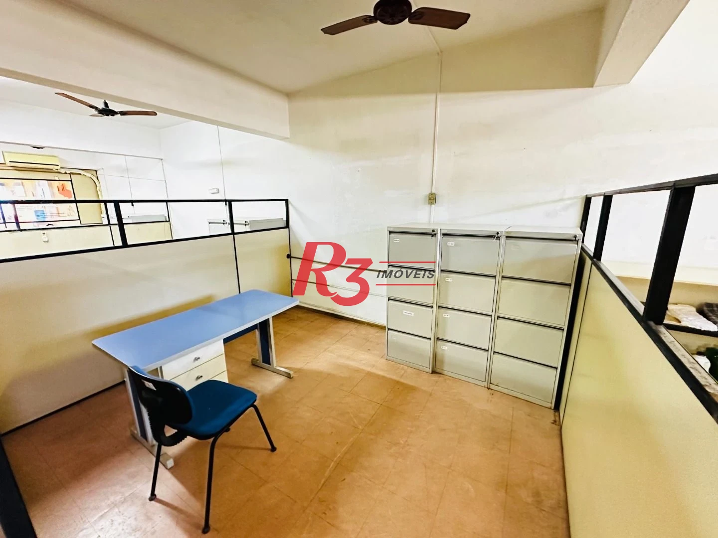 Prédio para alugar, 600 m² - Paquetá - Santos/SP