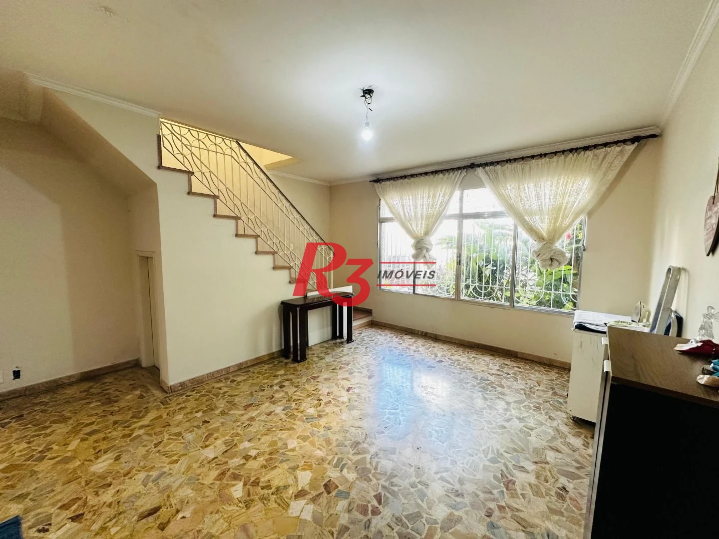 Sobrado à venda, 260 m² por R$ 2.300.000,00 - Embaré - Santos/SP