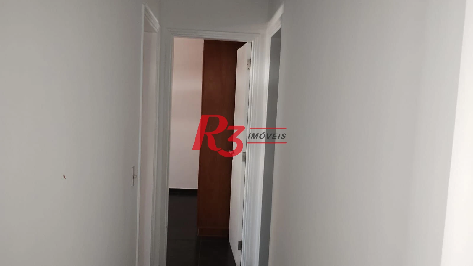 Apartamento com 2 dormitórios à venda, 108 m² por R$ 590.000,00 - Boqueirão - Santos/SP