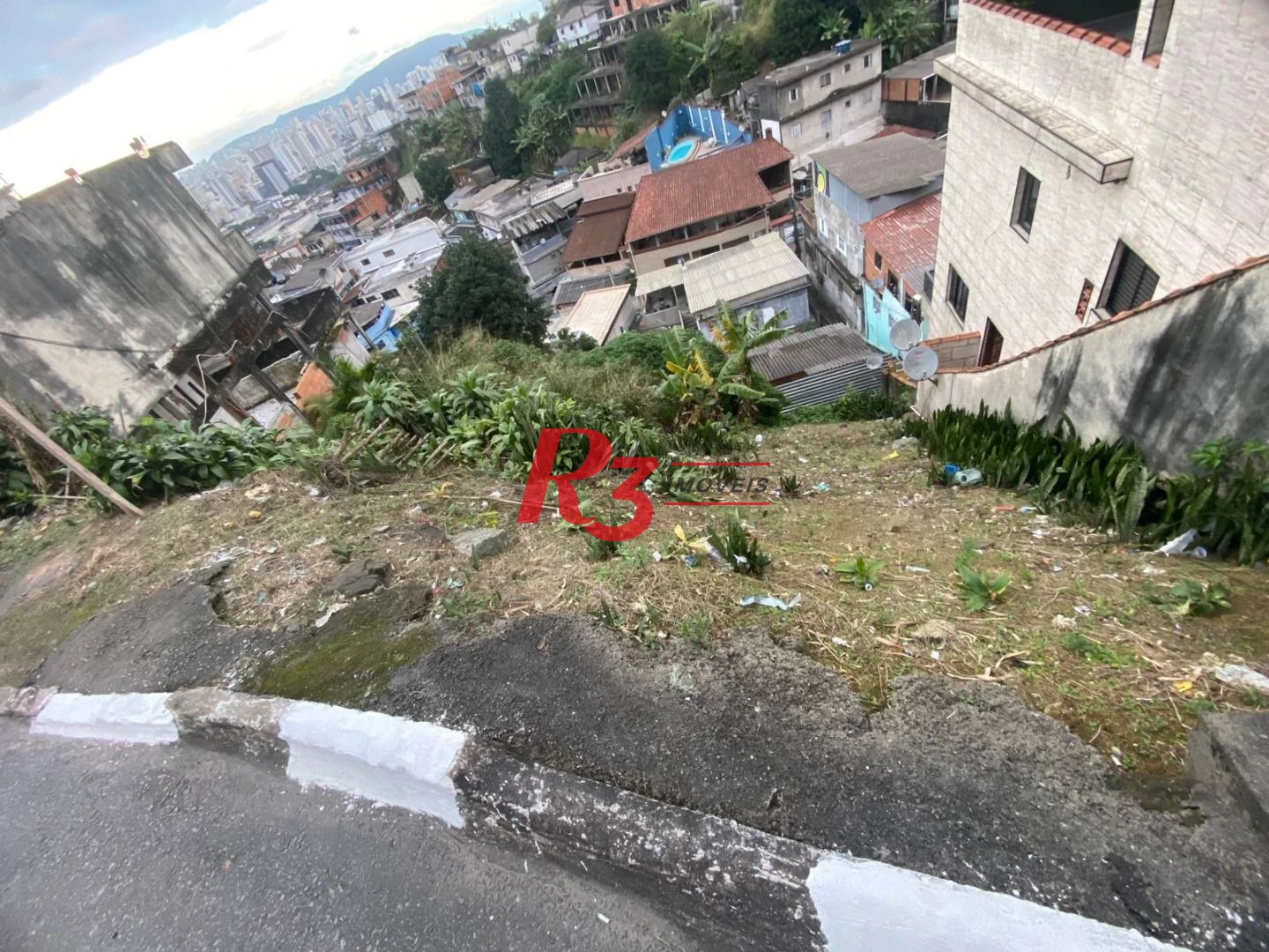 Terreno à venda, 287 m² por R$ 375.000,00 - Morro de São Bento - Santos/SP