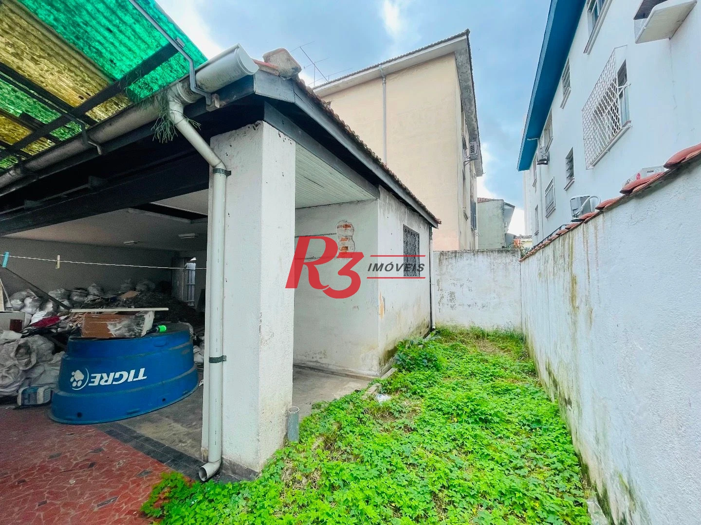 Sobrado para alugar, 270 m² por R$ 11.100,00/mês - Gonzaga - Santos/SP