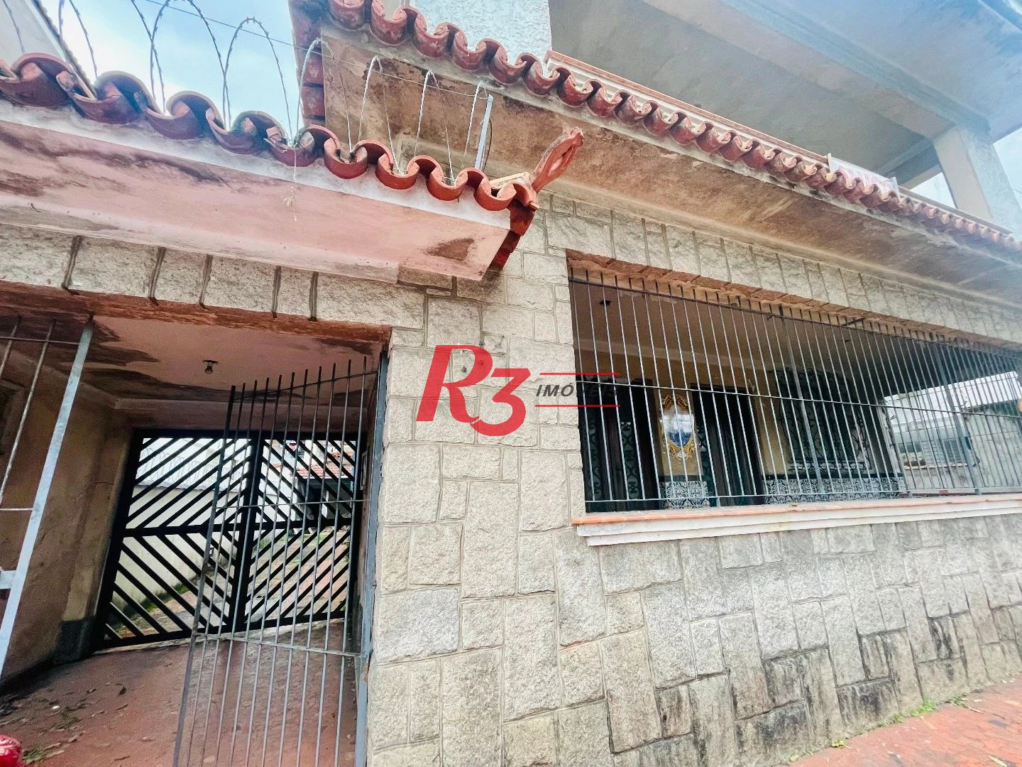 Sobrado para alugar, 270 m² por R$ 11.100,00/mês - Gonzaga - Santos/SP
