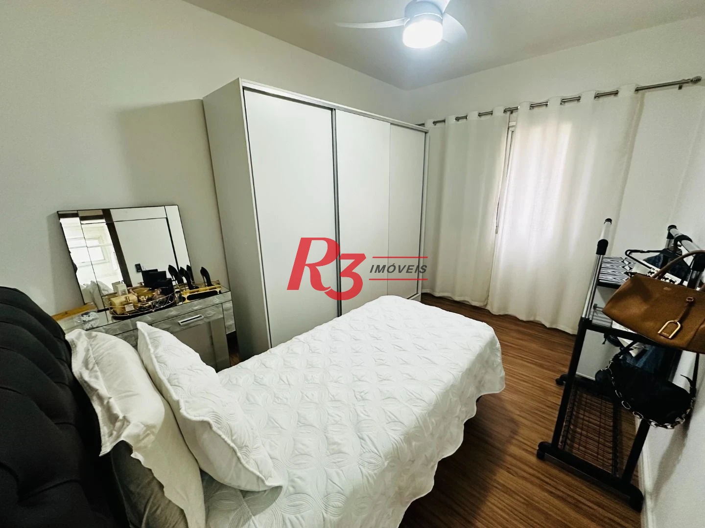Apartamento com 2 dormitórios à venda, 67 m² por R$ 440.000,00 - Encruzilhada - Santos/SP