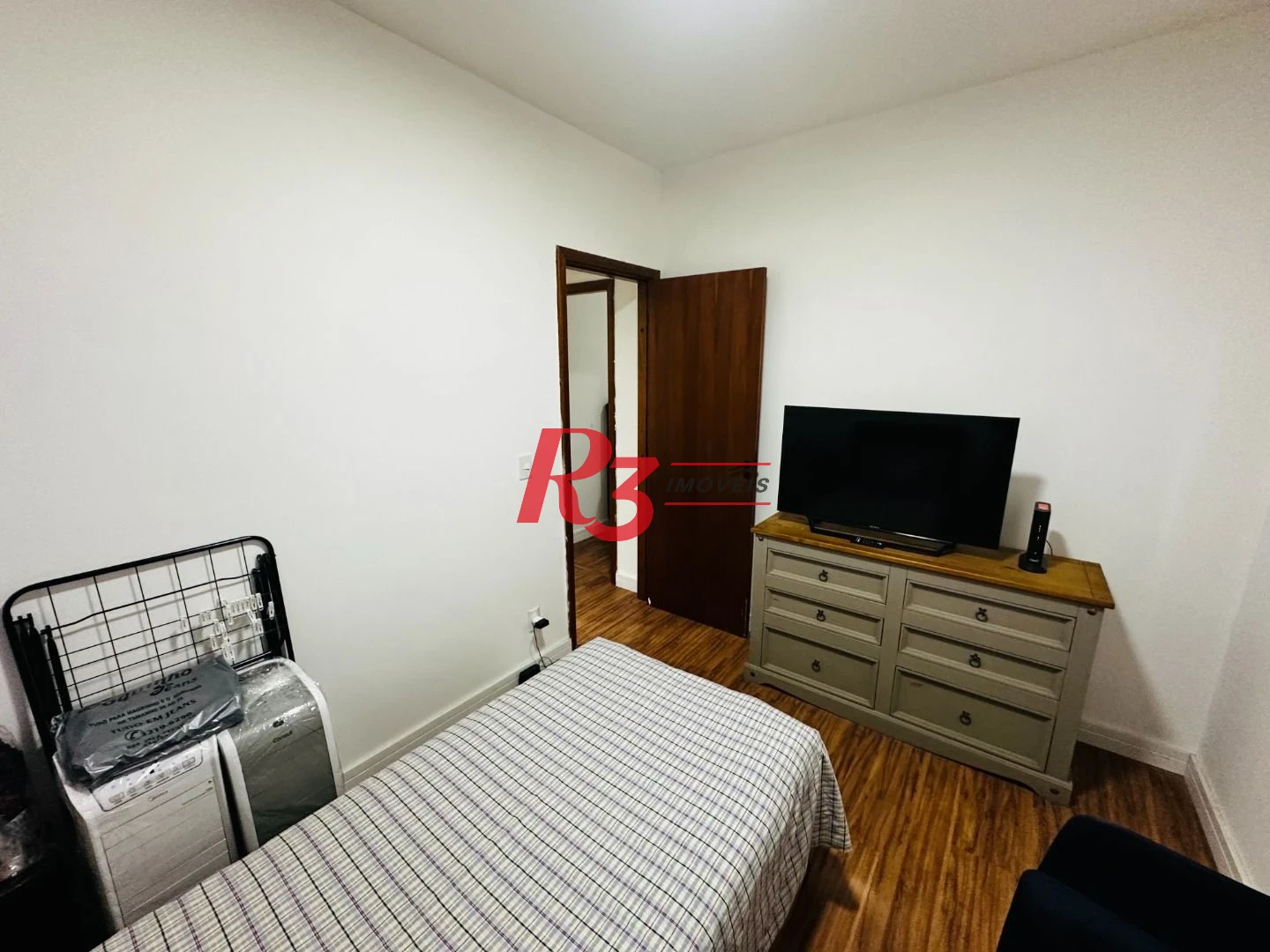 Apartamento com 2 dormitórios à venda, 67 m² por R$ 440.000,00 - Encruzilhada - Santos/SP