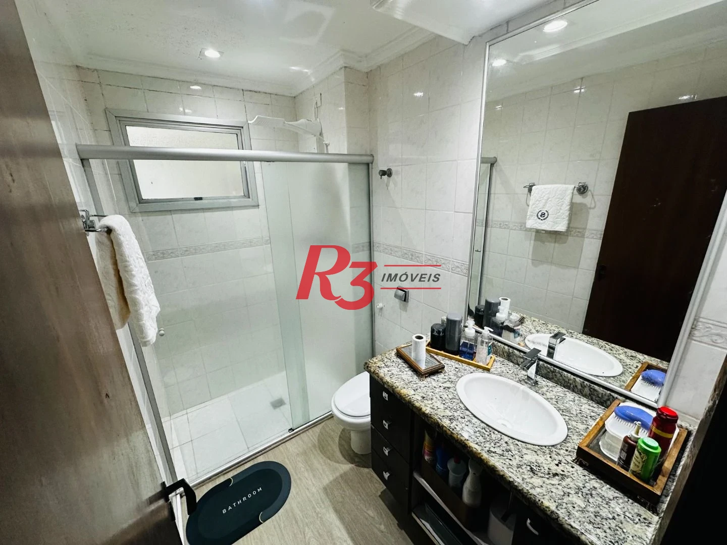 Apartamento com 2 dormitórios à venda, 67 m² por R$ 440.000,00 - Encruzilhada - Santos/SP