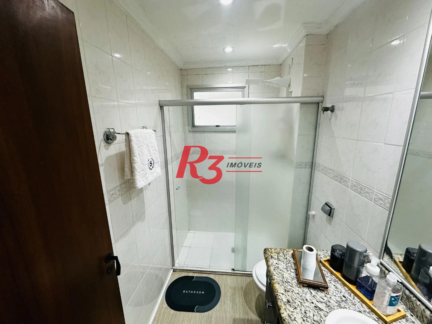 Apartamento com 2 dormitórios à venda, 67 m² por R$ 440.000,00 - Encruzilhada - Santos/SP